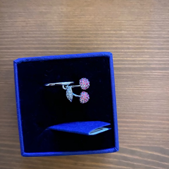 Swarovski ring - Picture 2 of 3